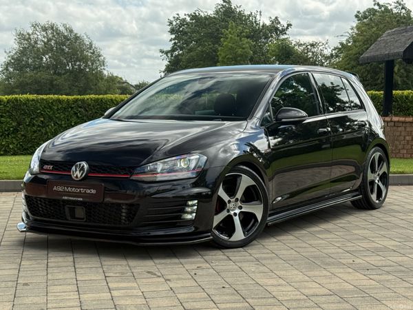Volkswagen Golf Hatchback, Petrol, 2017, Black