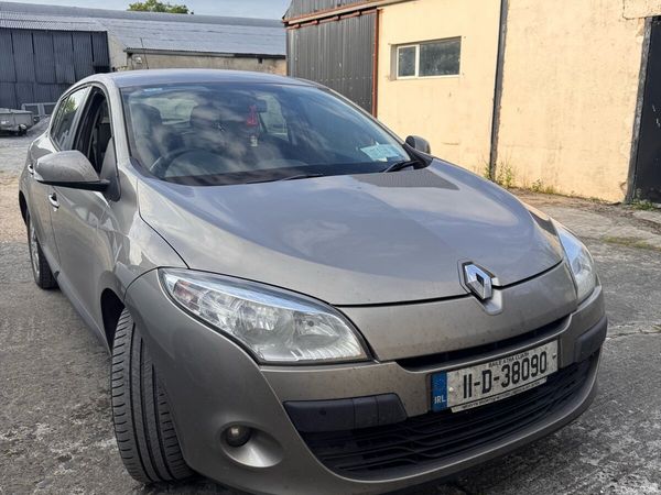 Renault Megane Hatchback, Diesel, 2011, Gold