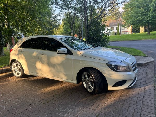 Mercedes-Benz A-Class Hatchback, Petrol, 2013, White