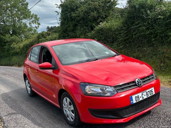 Volkswagen Polo Hatchback, Petrol, 2009, Red