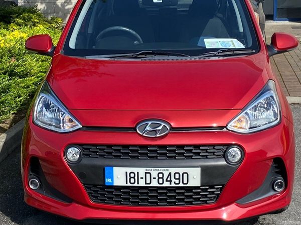 Toyota Prius Hatchback, Petrol Hybrid, 2018, White