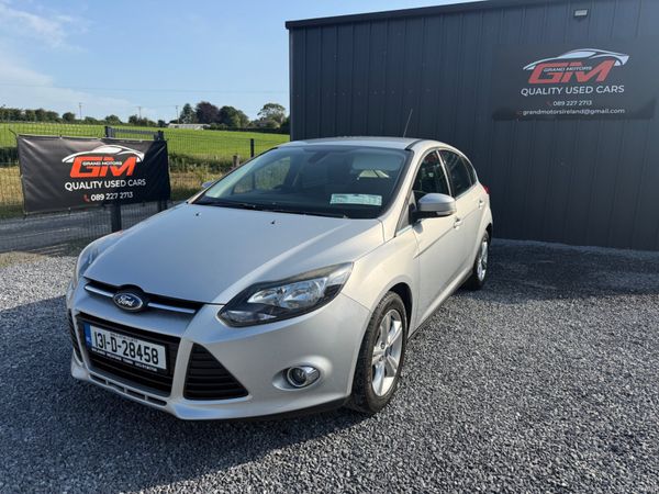 Ford Focus Hatchback, Petrol, 2013, Silver