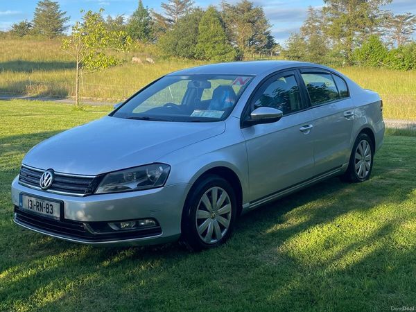 Volkswagen Passat Saloon, Diesel, 2013, Silver