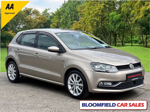 Volkswagen Polo Hatchback, Petrol, 2017, Gold