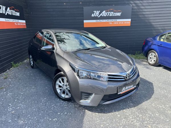 Toyota Corolla Saloon, Diesel, 2015, Grey