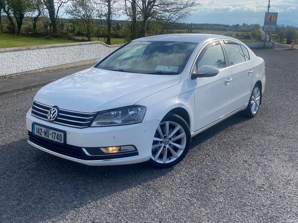 Volkswagen Passat Saloon, Diesel, 2014, White