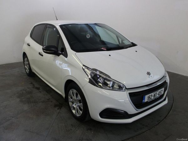 Peugeot 208 Hatchback, Petrol, 2016, White