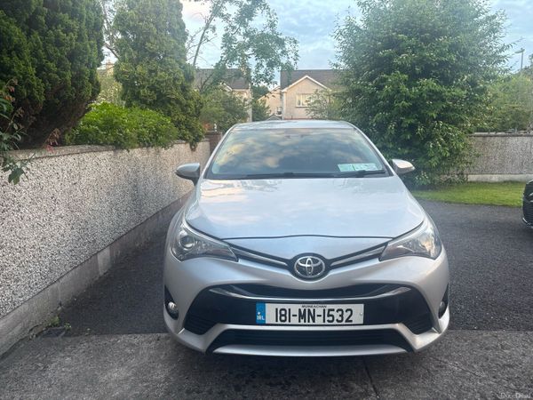 Toyota Avensis Saloon, Diesel, 2018, Silver