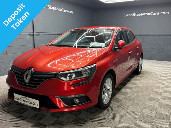 Renault Megane Hatchback, Diesel, 2017, Red