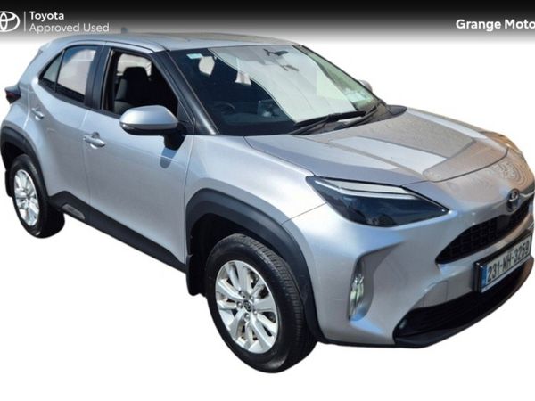 Toyota Yaris Cross Hatchback, Petrol Hybrid, 2023, Silver