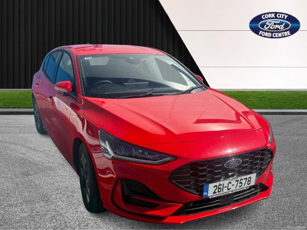 Ford Focus Hatchback, Petrol, 2026, Red
