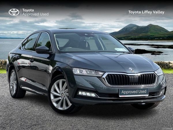 Skoda Octavia Hatchback, Petrol, 2021, Grey