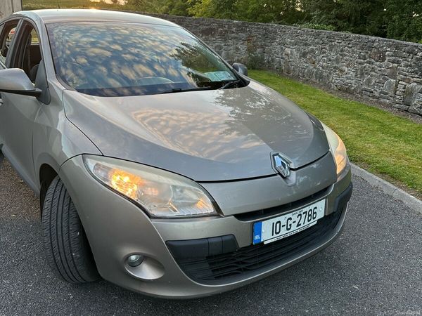 Renault Megane Hatchback, Diesel, 2010, Gold