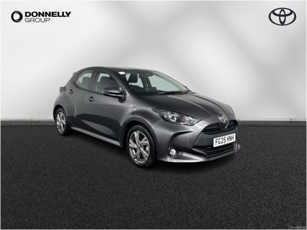 Toyota Yaris Hatchback, Petrol Hybrid, 2025, Grey