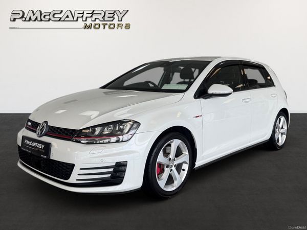 Volkswagen Golf Hatchback, Petrol, 2016, White