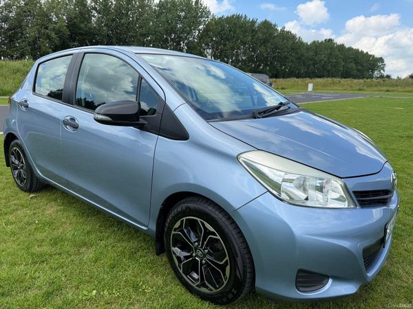 Toyota Yaris Hatchback, Diesel, 2013, Blue