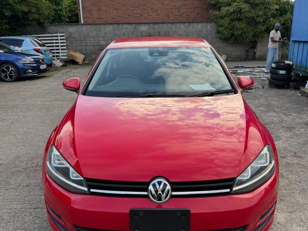 Volkswagen Golf Hatchback, Petrol, 2015, Red