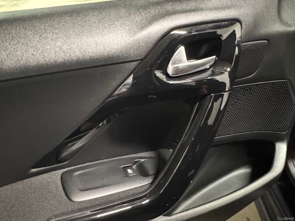 Peugeot 208 Hatchback, Petrol, 2019, Navy
