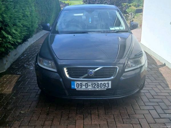 Volvo S40 Saloon, Diesel, 2009, Grey