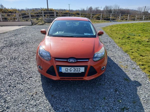 Ford Focus Hatchback, Diesel, 2012, Red