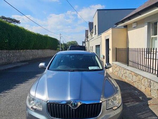 Skoda Superb Saloon, Diesel, 2010, Grey