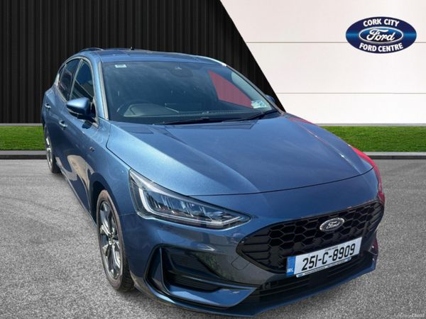 Ford Focus Hatchback, Petrol Hybrid, 2025, Blue