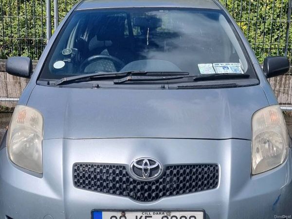 Toyota Yaris Hatchback, Petrol, 2006, Silver