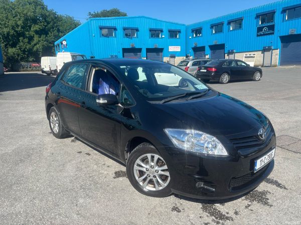 Toyota Auris Hatchback, Petrol, 2011, Black