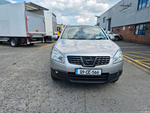 Nissan Qashqai Hatchback, Diesel, 2009, Silver