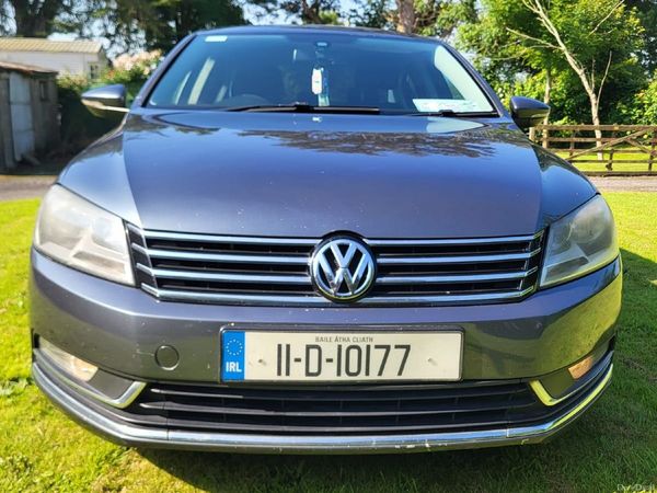 Volkswagen Passat Saloon, Diesel, 2011, Grey