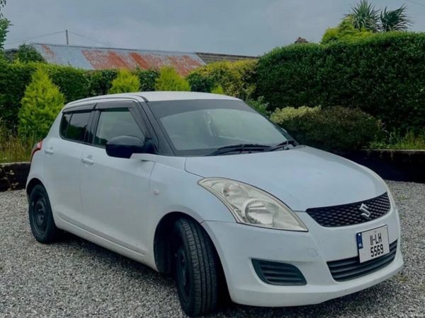Suzuki Swift Hatchback, Petrol, 2011, White