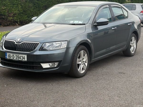 Skoda Octavia Saloon, Diesel, 2015, Grey