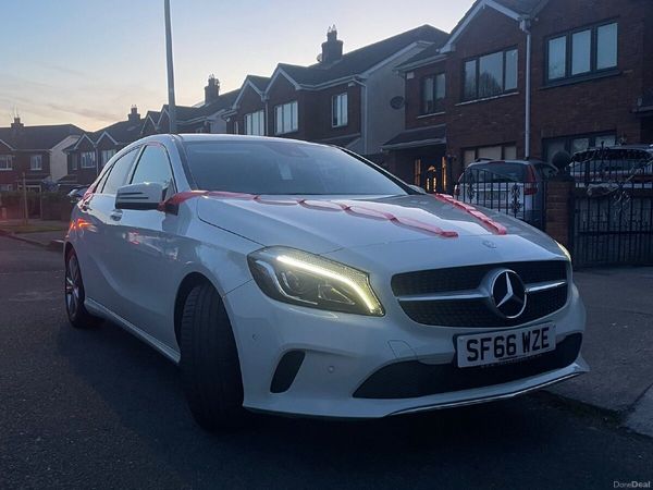 Mercedes-Benz 200 Hatchback, Diesel, 2016, White