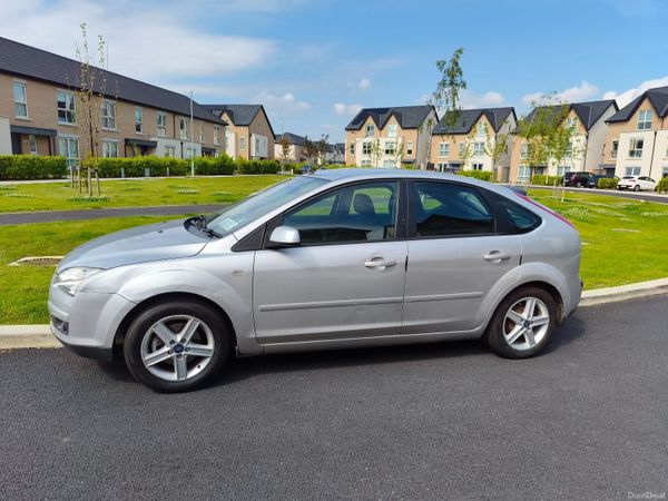 Ford Focus Hatchback, Petrol, 2008, Silver