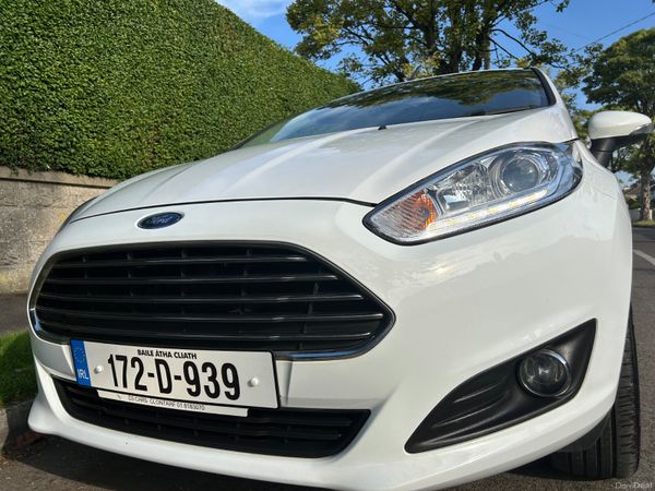 Ford Fiesta Hatchback, Petrol, 2017, White