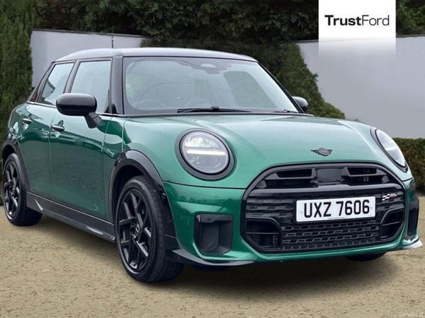 Mini Cooper Hatchback, Petrol, 2025, Green