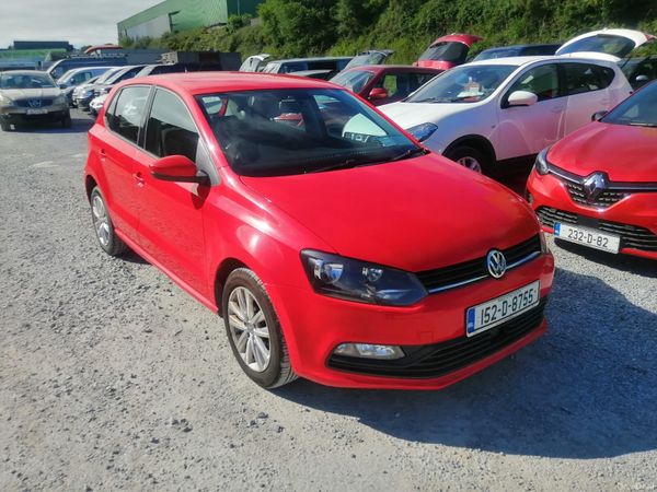 Volkswagen Polo Hatchback, Petrol, 2015, Red