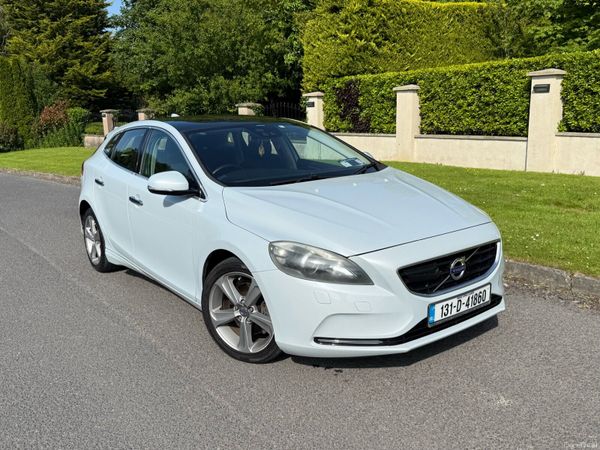 Volvo V40 Hatchback, Petrol, 2013, Blue