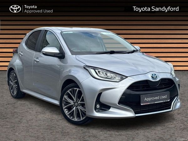 Toyota Yaris Hatchback, Petrol Hybrid, 2022, Silver