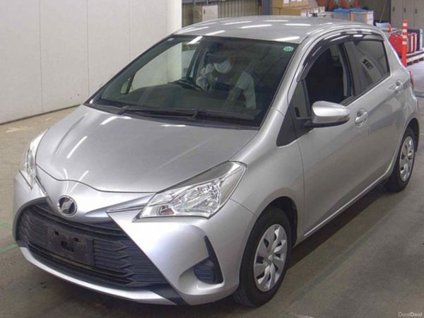 Toyota Vitz Hatchback, Petrol, 2017, Silver