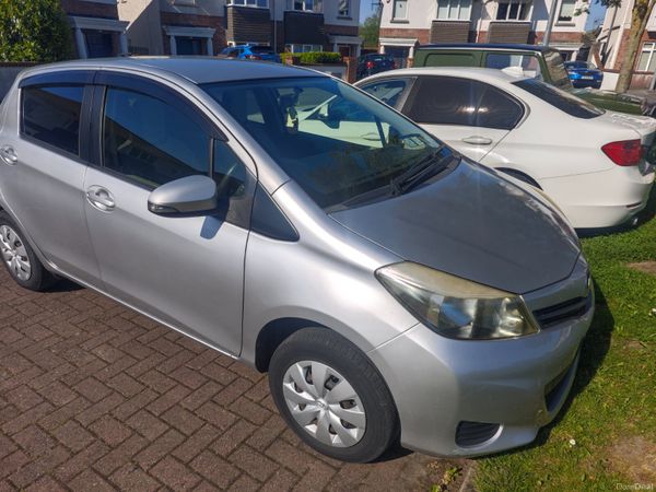 Toyota Vitz Hatchback, Petrol, 2012, White