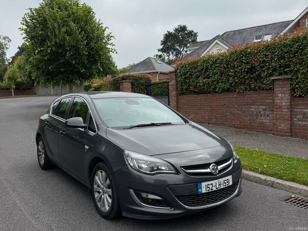 Vauxhall Astra Hatchback, Diesel, 2015, Grey