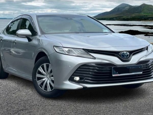 Toyota Camry Saloon, Petrol Hybrid, 2021, Silver