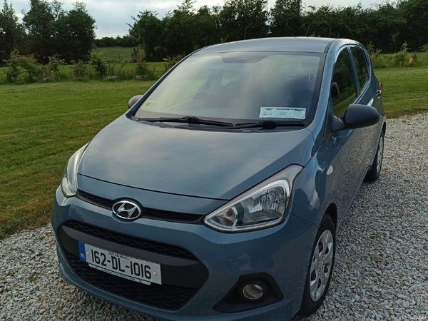 Hyundai i10 Hatchback, Petrol, 2016, Blue