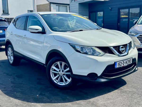 Nissan Qashqai MPV, Petrol, 2015, White