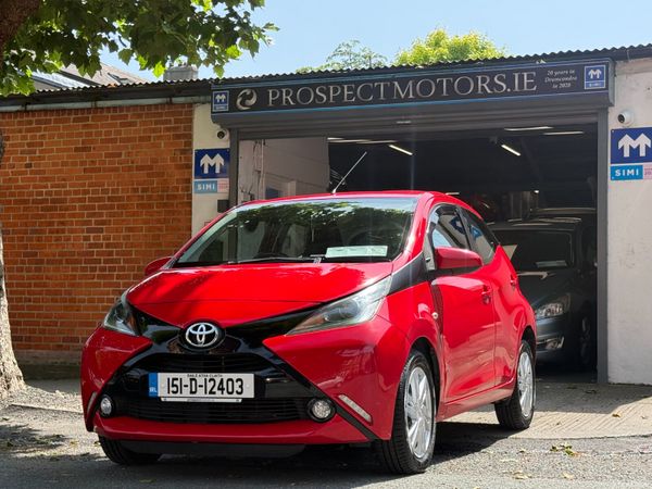 Toyota Aygo Hatchback, Petrol, 2015, Red