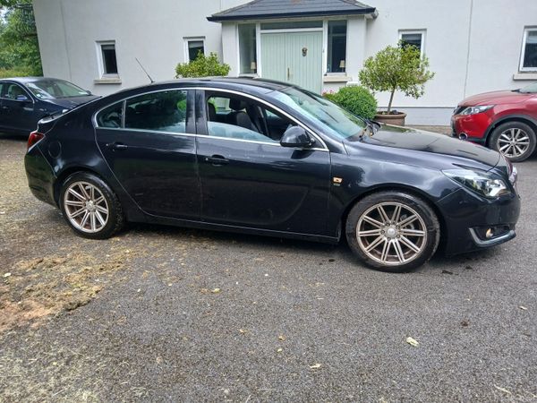 Vauxhall Insignia Hatchback, Diesel, 2015, Black