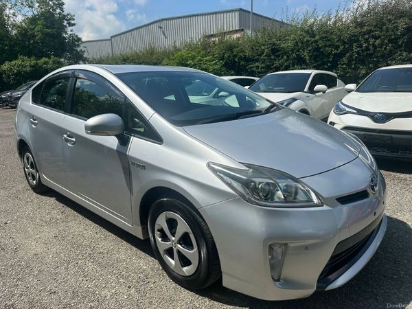 Toyota Prius Hatchback, Petrol Hybrid, 2015, Silver