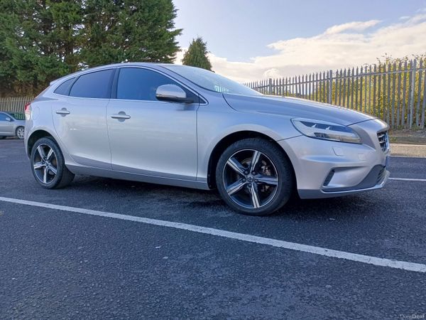 Volvo V40 Hatchback, Diesel, 2016, Silver