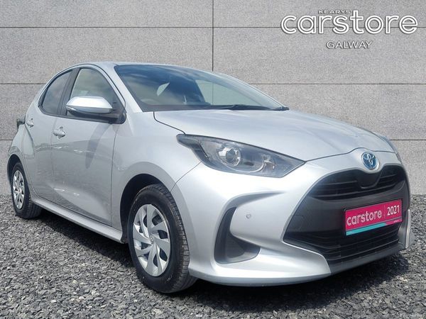Toyota Yaris Hatchback, Petrol Hybrid, 2021, Silver
